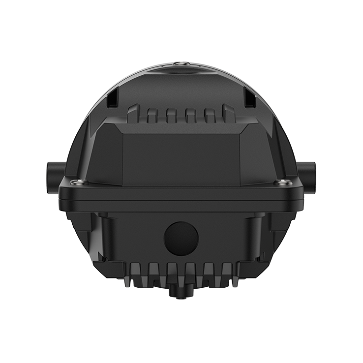 Die Unterseite des GT7 Nebelscheinwerfers, die die ultimative Anti-Beschlag-Versiegelung zeigt, die rigorose 500-Stunden-Tests bestanden hat, um eine einwandfreie Leistung unter allen Wetterbedingungen zu gewährleisten.